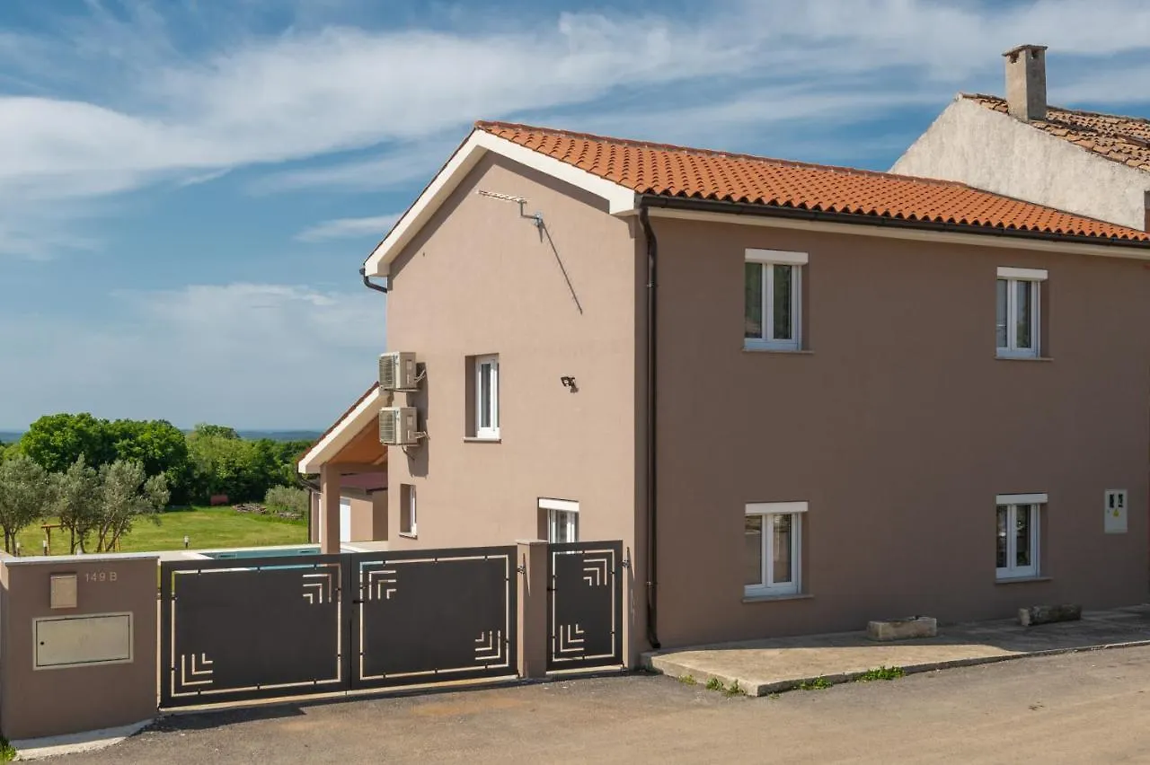 Villa Ester Pula 0*,  Croatia